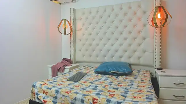 RAPHAEL_NYON1 webcam