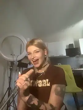 DriveThruCiri webcam