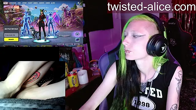 Twisted_Alice webcam
