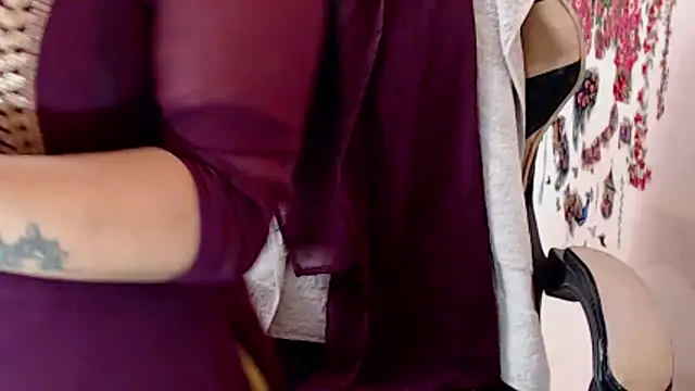 Cute_Shanaya_143 webcam