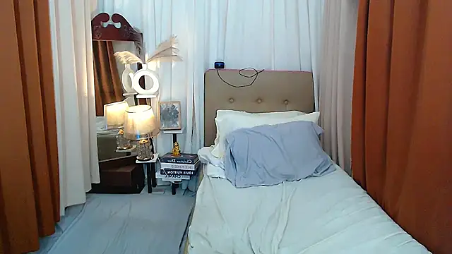 scarlet_smith7 - Scarlet_smith7's free webcam - UK Sex Cams