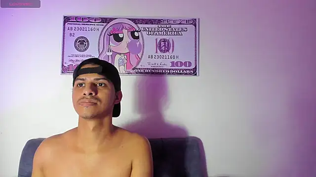 Victor_LatinBoy webcam
