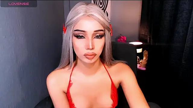 xUrGoddess_islaCumsAlotx webcam
