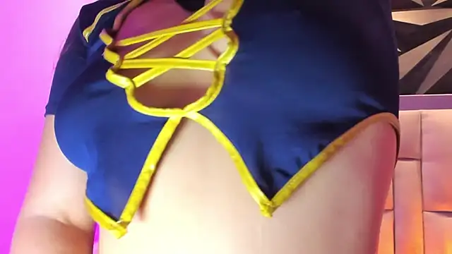 megan_whitee__ webcam