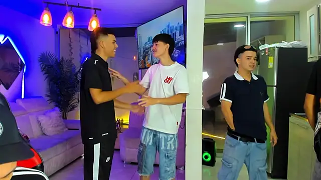 Houseofwarrios webcam