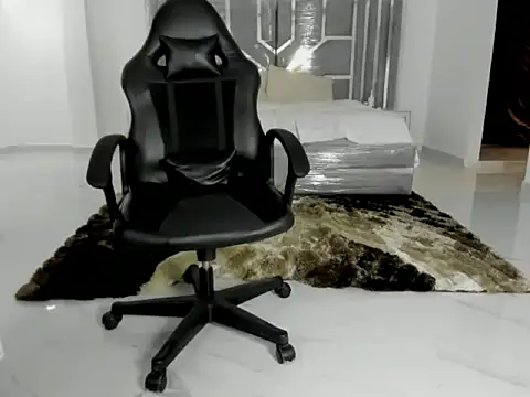 master_leather webcam