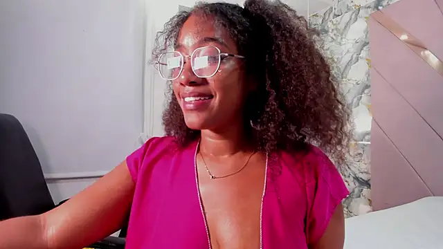 mia_rouxx1 live sex cam