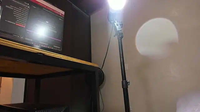 Gold_Pleasuree webcam