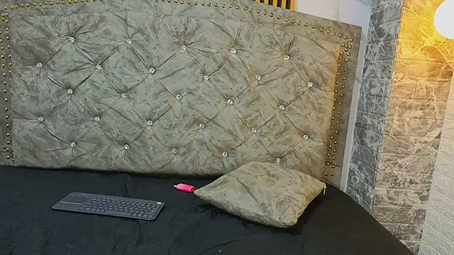 melanie_miller__ webcam