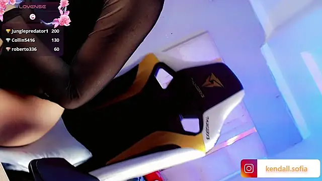 Sophiaa_doll_ webcam