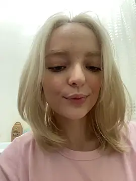 aka_Blonde webcam