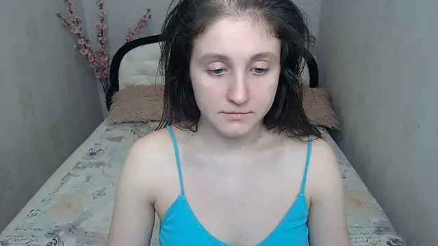 Holliy_Cooper webcam