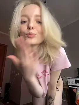 aka_Blonde webcam