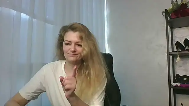 seedneysi - SeedneySi's free webcam - UK Sex Cams