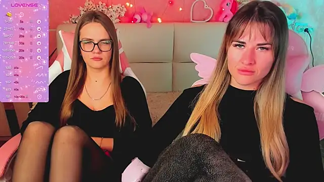 hotty_girls_here (G young) - HOT KISS