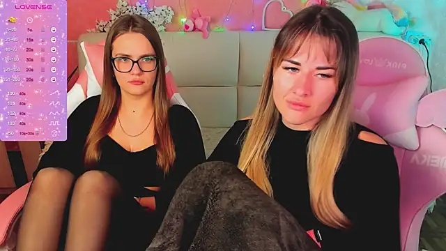 hotty_girls_here webcam