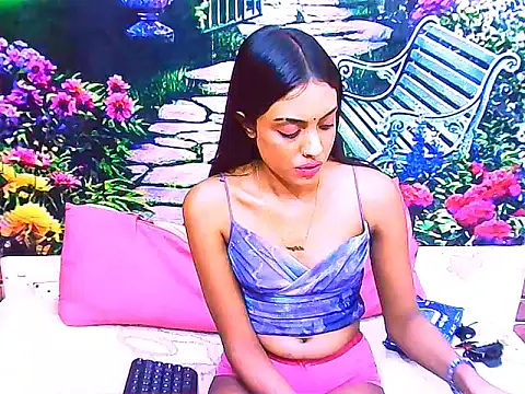 IndianPretty14u2Luv webcam