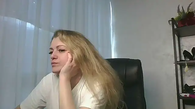 seedneysi - SeedneySi's free webcam - UK Sex Cams