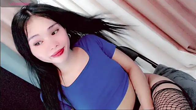 Amomentoflust99 webcam