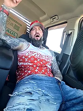 Beardedtattood webcam