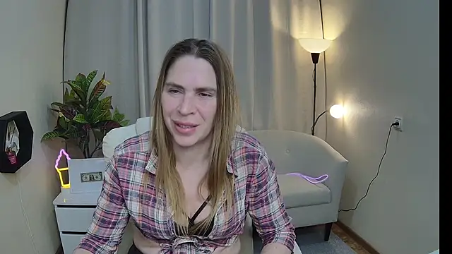 TessaDaybreak webcam