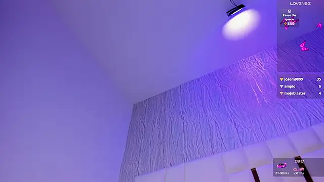 hillary_uckerman_ webcam