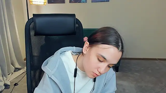 MarianHenaire webcam