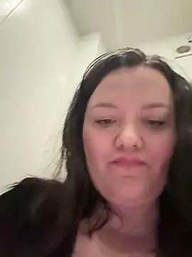 SunnyLeila2101 webcam