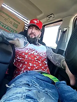 Beardedtattood webcam