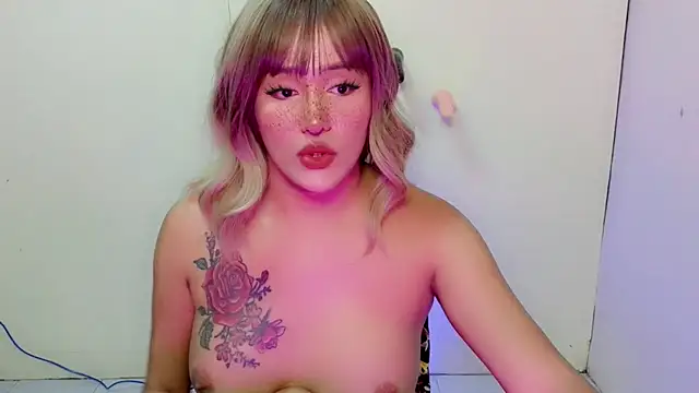 ChloeAsian live sex cam