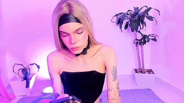 Varya_Ferreira live sex cam