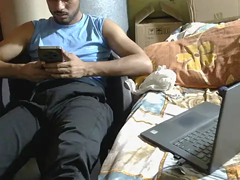 Stubborndesiboy webcam