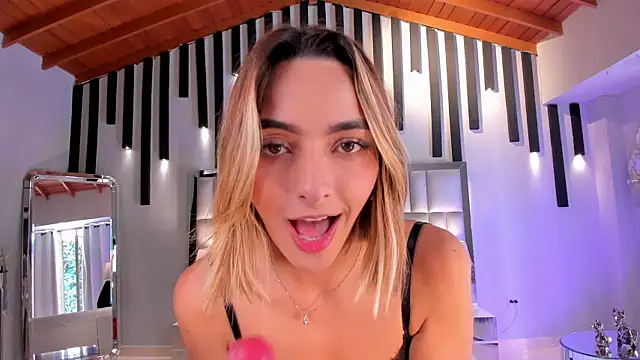 MelissaMoore_ webcam