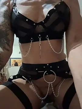 AdrienneLopes webcam