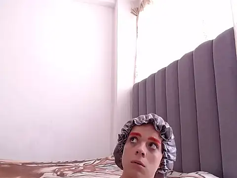 saara_johnson496 webcam