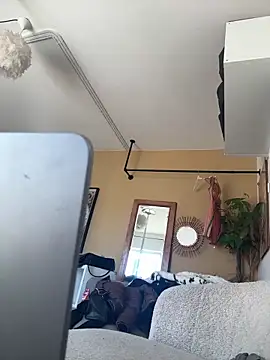 skinnylilly - SkinnyLilly's free webcam - UK Sex Cams