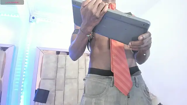 Titan_Moreno_ webcam