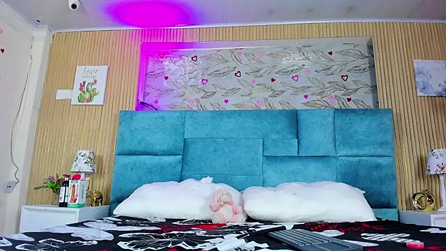 Delphine_doll webcam