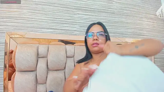 ashanti_shull webcam