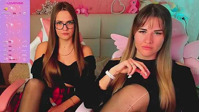 hotty_girls_here webcam