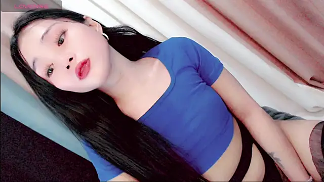 Amomentoflust99 webcam