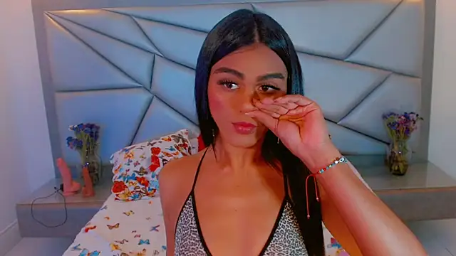 tiifannysexyhot webcam