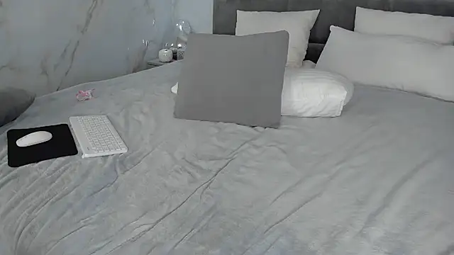 Aisha_Tiffany webcam