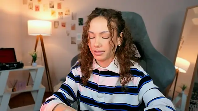 nexorine - Nexorine's free webcam - UK Sex Cams