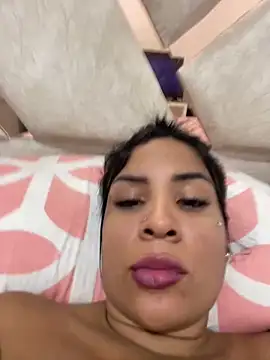 MarianaaSantos webcam