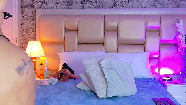 SelennaCooper webcam