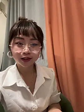 Huihui_8888 Stripchat cam model