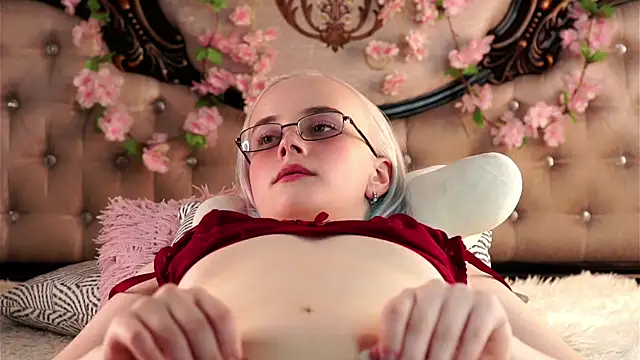 KirstinMcgeady webcam