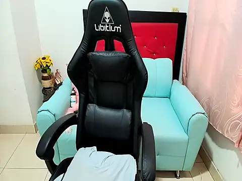 Emma_latinasexy18 webcam