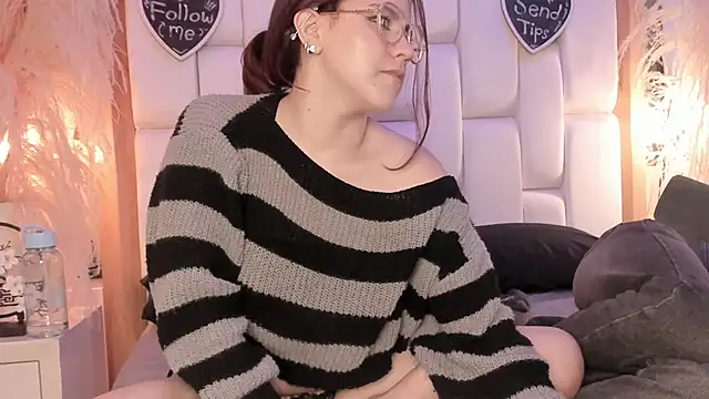 Daphne_And_Roger webcam